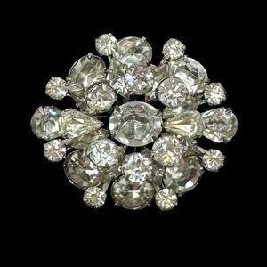 EISENBERG Vintage Tiered Crystal Brooch